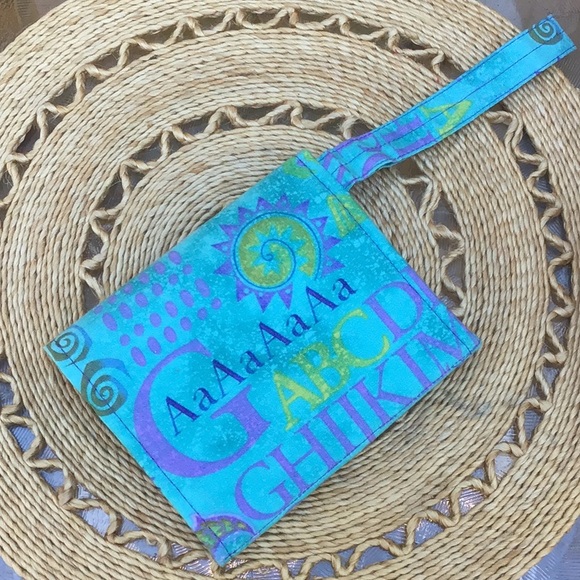 Sale! CK Wristlet & Three Bags Bundle! PLUS Free Gift!! - Picture 13 of 16